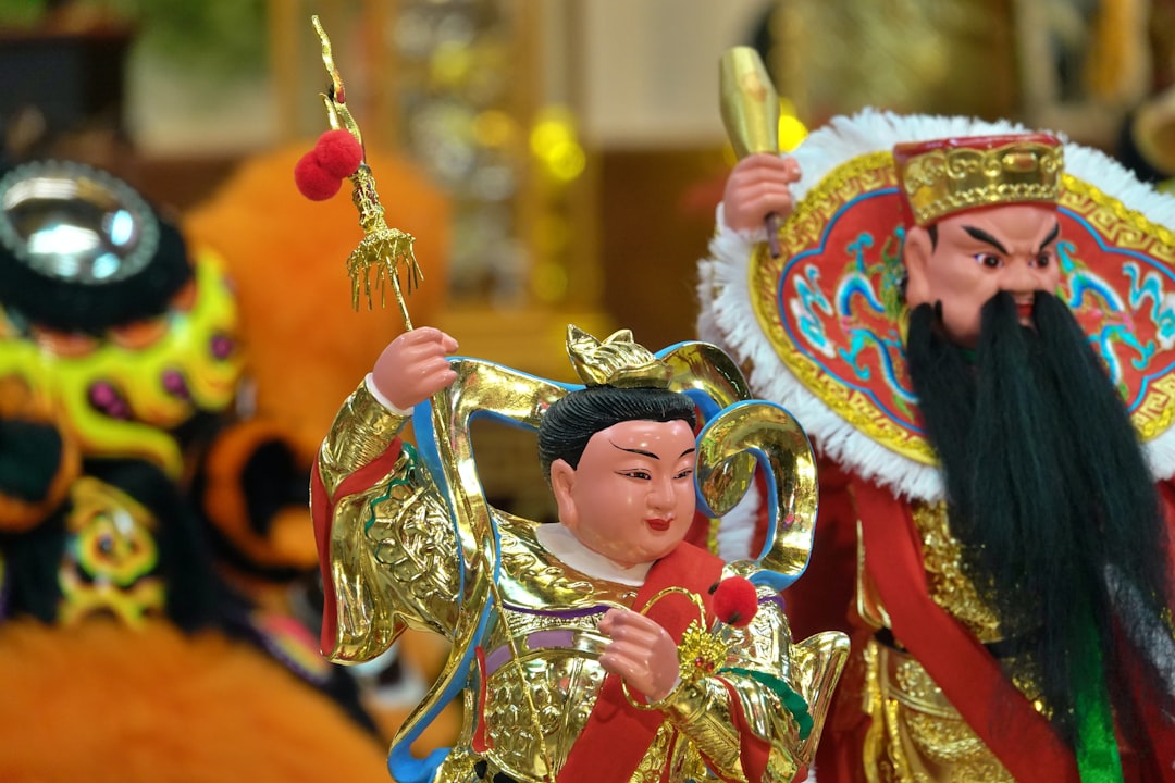 Dreaming of Ancestors: Whispers from the Past, Guidance for the Future